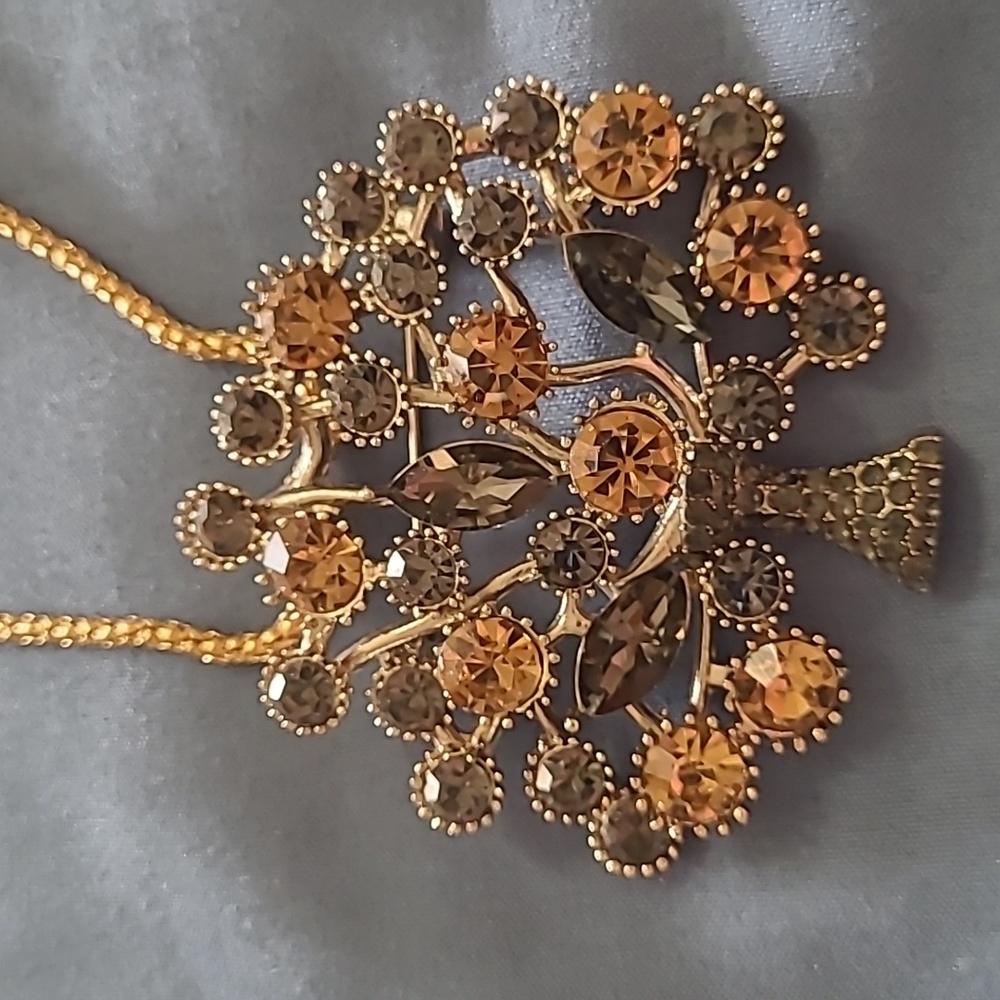 Jewlery - Picture 3 of 4